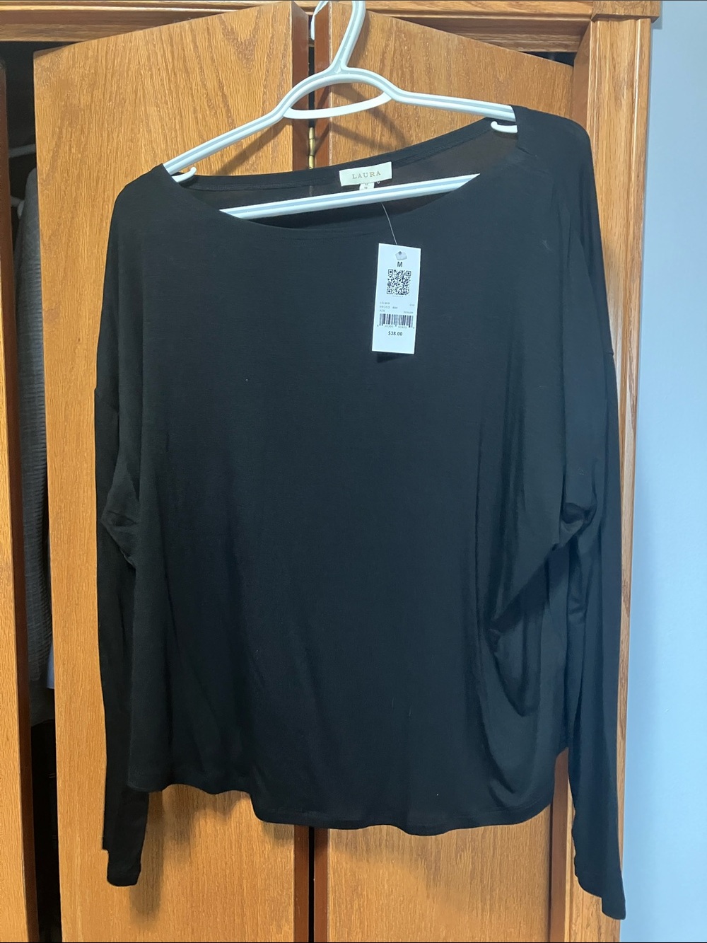 Laura Black Long-Sleeve Women's Tee